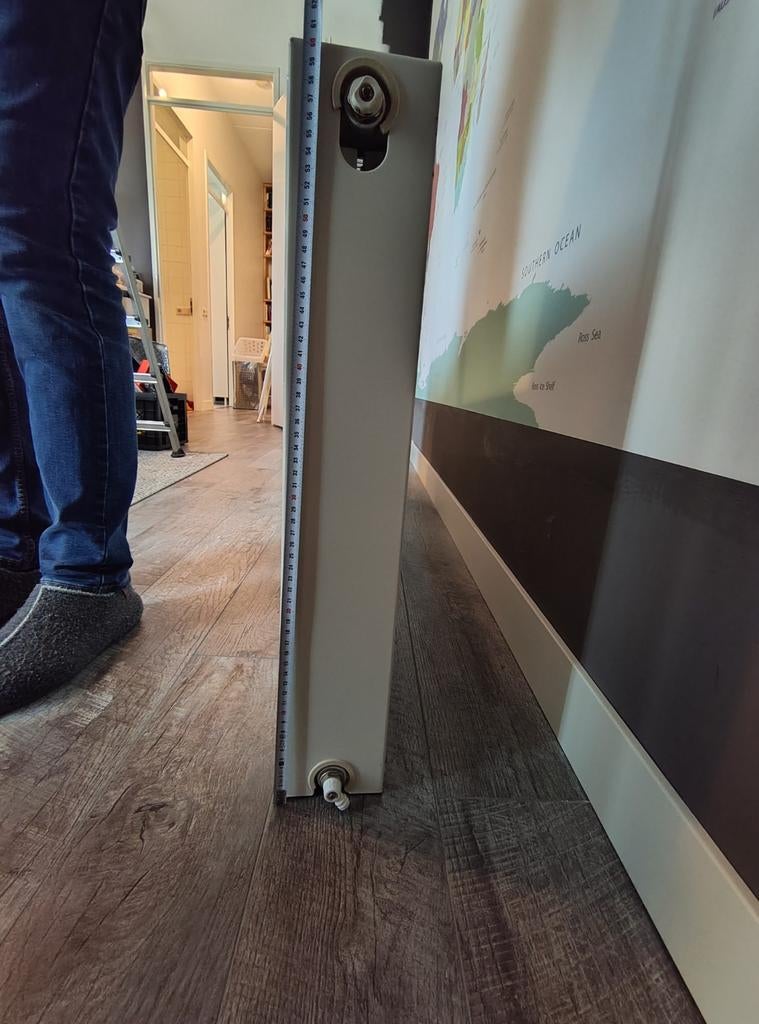 Radiator 1,40 meter lang, Doe-het-zelf en Verbouw, Verwarming en Radiatoren, Ophalen, 30 tot 80 cm, Gebruikt, Radiator
