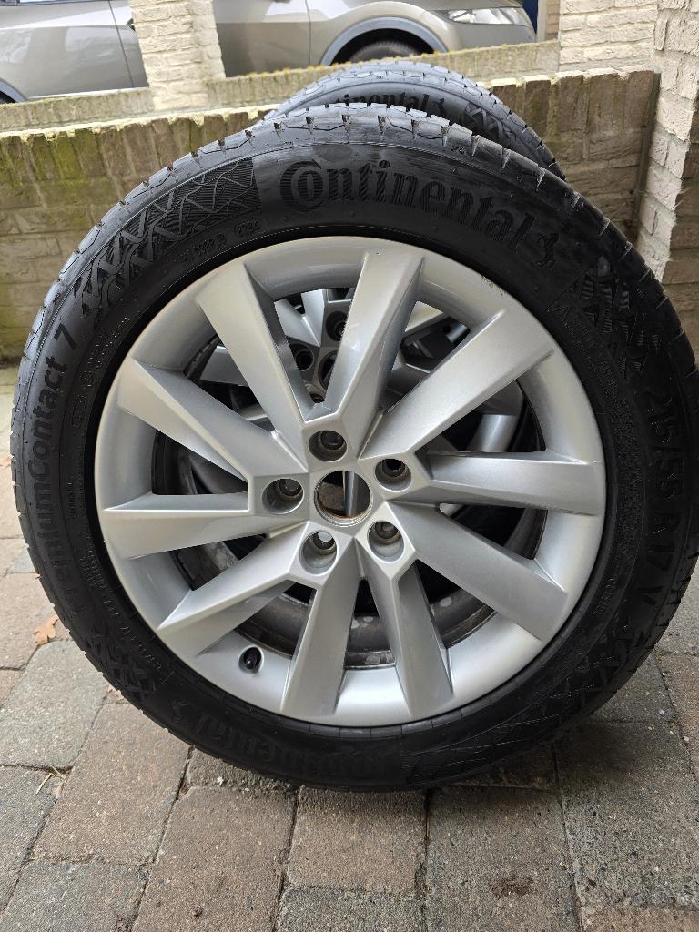 Skoda Stratos 17" velgen met zgan Continental zomerbanden., Auto-onderdelen, Banden en Velgen, Ophalen, Banden en Velgen, 17 inch