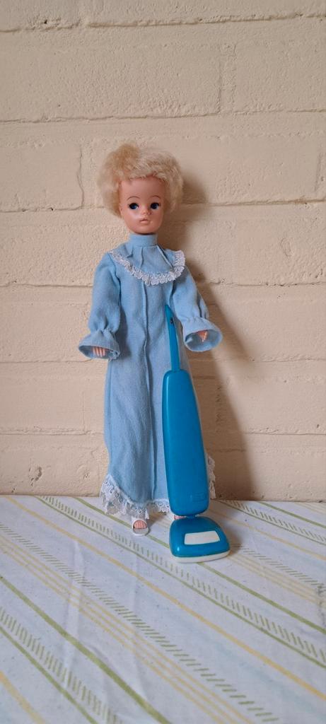 Barbie Sindy pedigree stofzuiger, Verzamelen, Poppen, Gebruikt, Pop, Ophalen of Verzenden