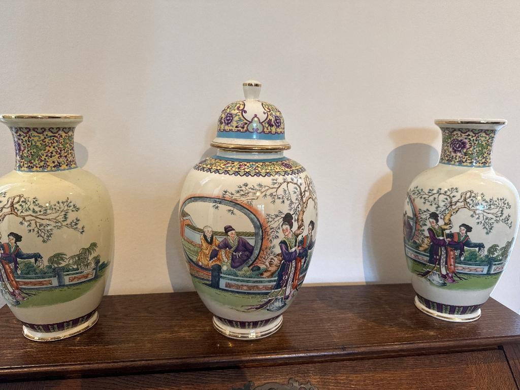 Set Chinese vazen, Ophalen