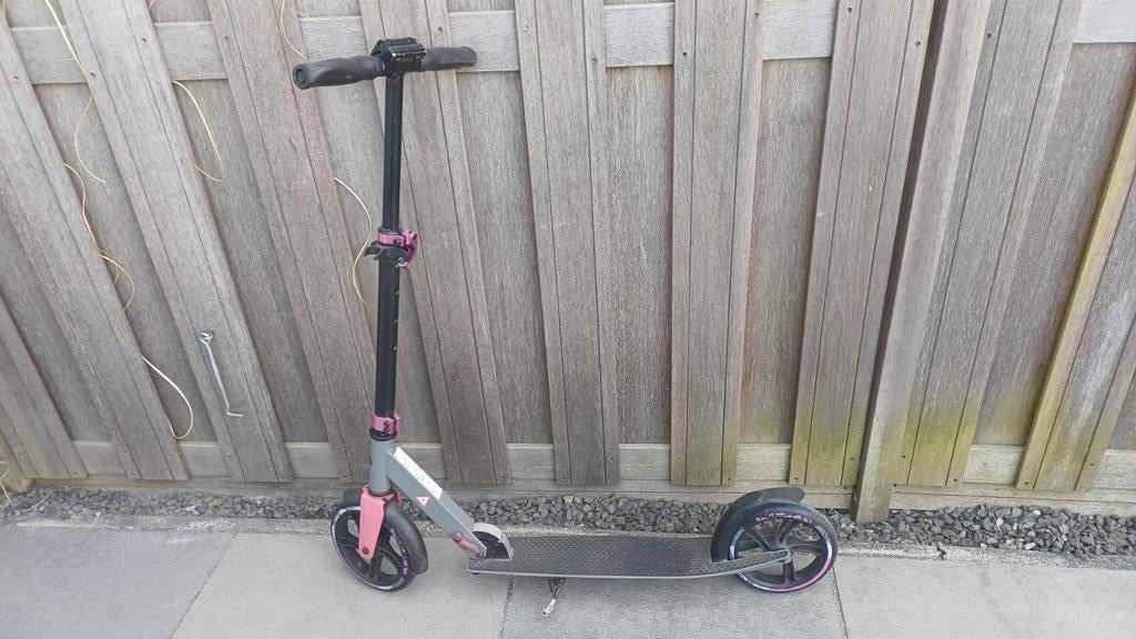 Stevige step voor kinderen - grijs/roze, Ophalen, Gebruikt, Gewone step, Onbekend