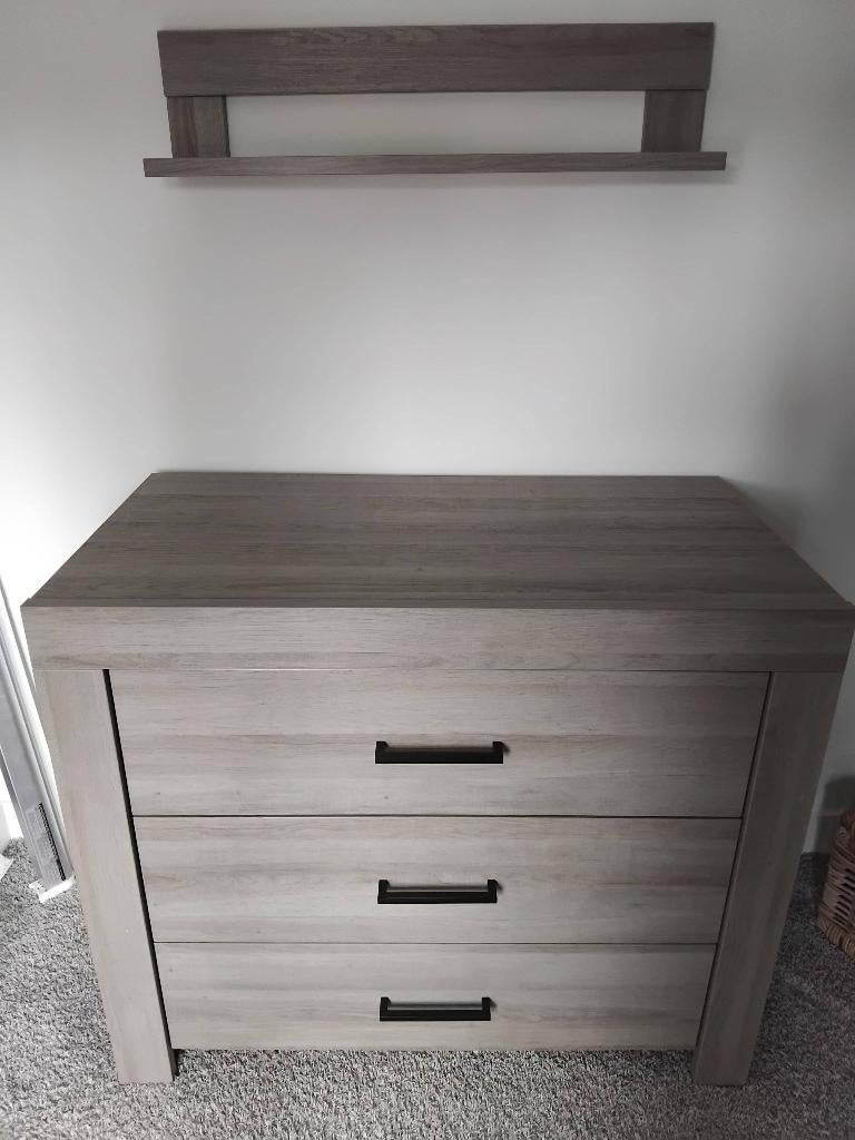 Commode, kast en plankje baby of kinder kamer, Kinderen en Baby's, Kinderkamer | Commodes en Kasten, Ophalen, 50 tot 70 cm, 100 cm of meer