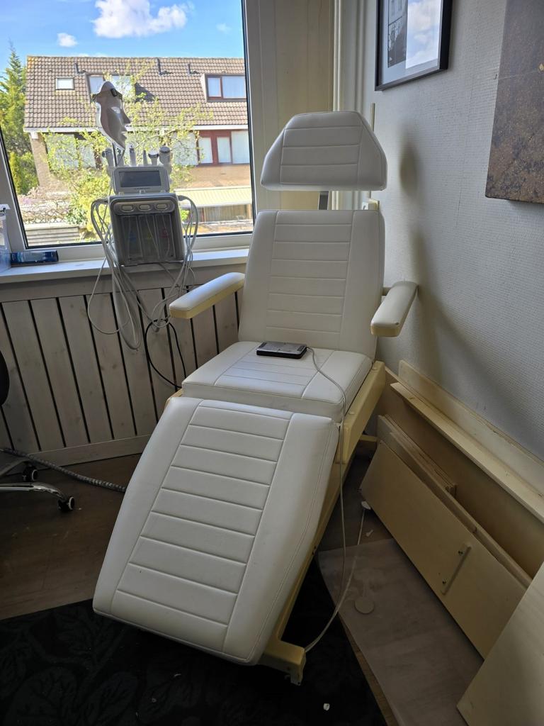Professionele behandelstoel, Witgoed en Apparatuur, Persoonlijke-verzorgingsapparatuur, Ophalen