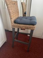 Gratis Rotan barkruk met kussen, Huis en Inrichting, Barkrukken, Ophalen, Gebruikt, Met voetsteun, 90 cm of meer