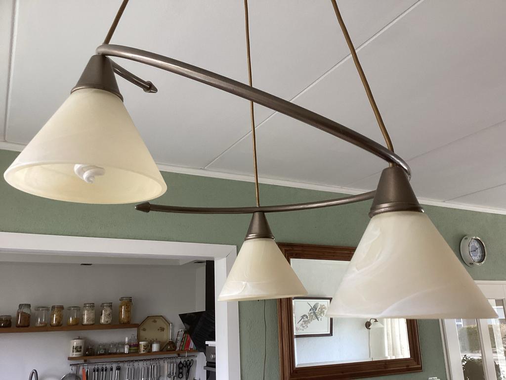 Hanglamp met 3 kelken inclusief pitten, Ophalen of Verzenden, Gebruikt, Glas, 50 tot 75 cm