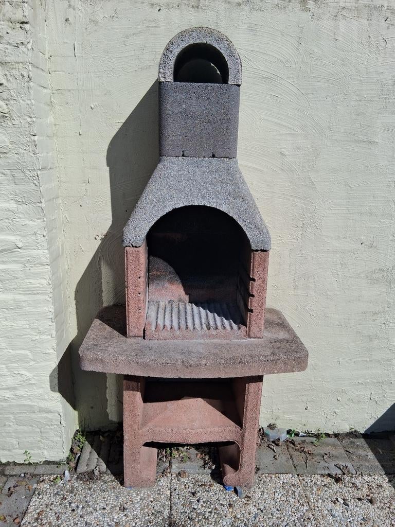 Robuuste stenen barbecue voor buiten, Ophalen, Gebruikt, Onbekend