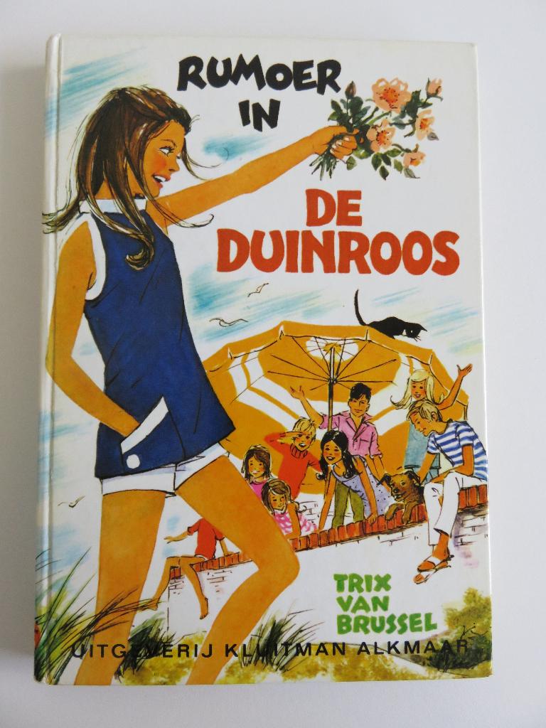 Rumoer in de Duinroos - Trix van Brussel Hardcover Kluitman, Boeken, Ophalen of Verzenden, Gelezen, Trix van brussel, Fictie