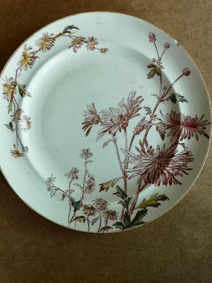 Antiek bord Chrysanthenum and Sons, nr. 21391, Antiek en Kunst, Antiek | Keramiek en Aardewerk, Ophalen of Verzenden