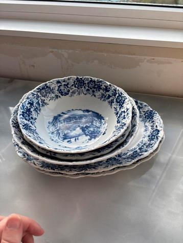 Vintage Blauw-Wit Aardewerk Borden beschikbaar voor biedingen