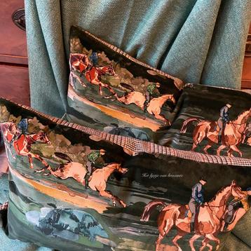 Engelse SET kussens Mulberry Morning Gallop/ Harris Tweed beschikbaar voor biedingen