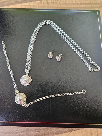 zilveren ketting + armband + oor stekers Zeeuwse knoop knop beschikbaar voor biedingen