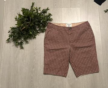 Cedar wood state short
