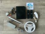 Nintendo Wii + Controllers - Nunchuck + MarioKart & Stuurtje, Spelcomputers en Games, Ophalen of Verzenden, Zo goed als nieuw