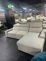 Luxe zandkleurige loungebank met verstelbare hoofdsteun, Tuin en Terras, Ophalen of Verzenden, Zo goed als nieuw