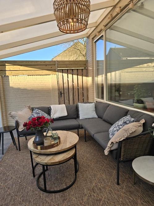 Mooie nieuwstaat loungeset 3-delig (hoekbank + bijzettafel), Tuin en Terras, Tuinsets en Loungesets, Zo goed als nieuw, Loungeset