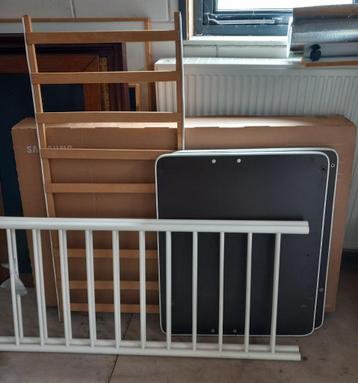 baby/peuterbedje met toebehoren beschikbaar voor biedingen