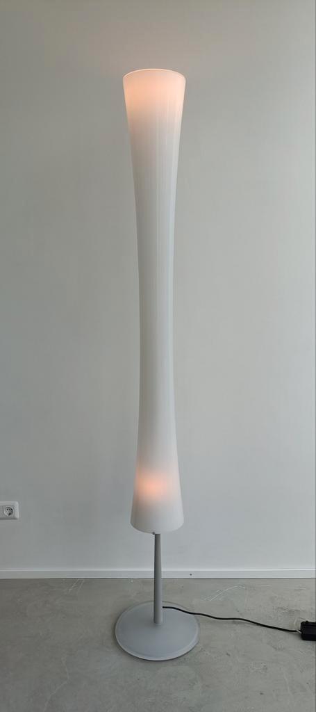 Mazzega Sfinge vloerlamp, Huis en Inrichting, Lampen | Vloerlampen, Zo goed als nieuw, 150 tot 200 cm, Glas, Metaal, Overige materialen