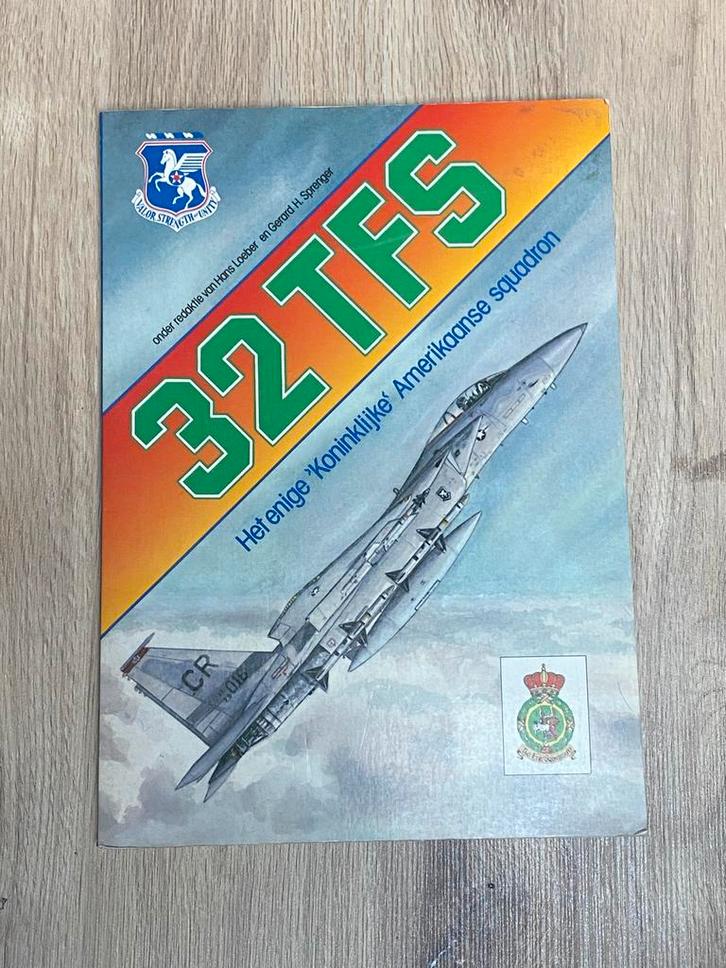 Boek 32 TFS Wolfhounds - Amerikaanse Squadron, Verzamelen, Luchtvaart en Vliegtuigspotten, Ophalen of Verzenden