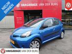 Toyota Aygo 1.0 VVT-i Now 9230 NAP kilometers! UNIEK!, Voorwielaandrijving, Stof, Gebruikt, Origineel Nederlands