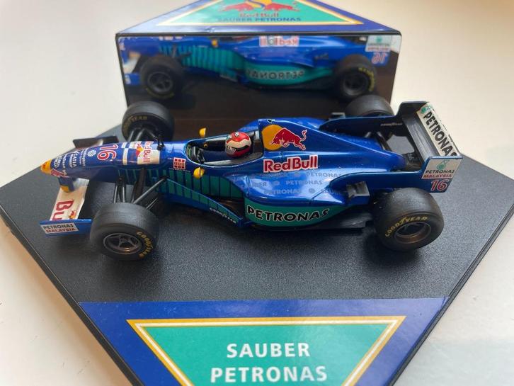 Red Bull Sauber Petronas C16 J. Herbert 1997, Verzamelen, Automerken, Motoren en Formule 1, Zo goed als nieuw, Auto's, Ophalen of Verzenden