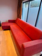 Gratis! Rode hoekbank - Vierpersoons of meer, Huis en Inrichting, Ophalen, 250 tot 300 cm, Gebruikt, Hoekbank