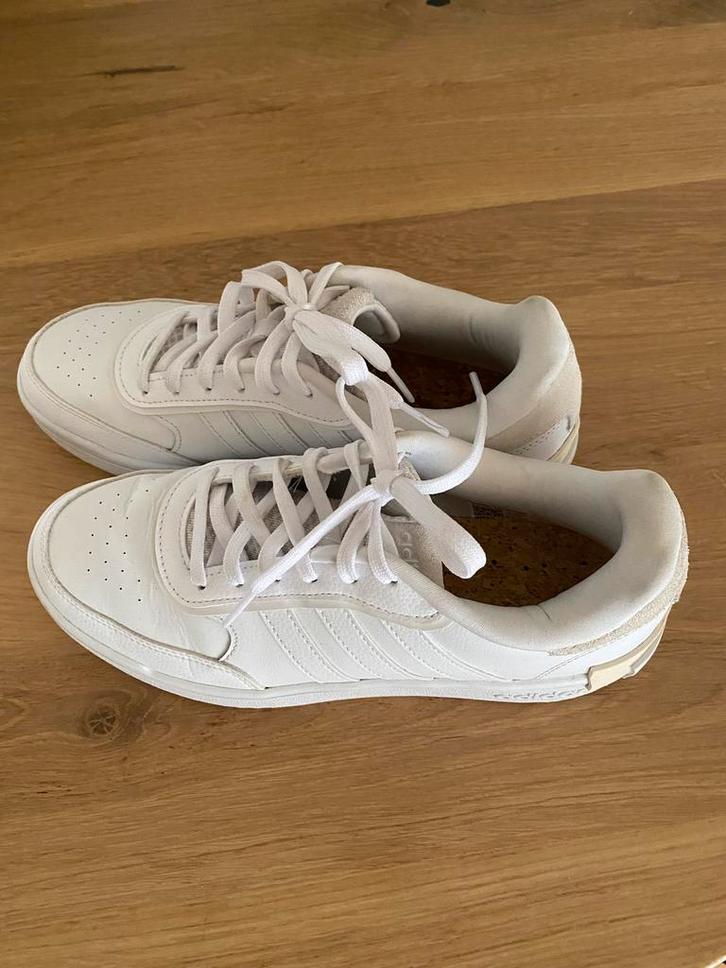 Mooie adidas sneakers mt 39, Kleding | Dames, Schoenen, Nieuw, Sneakers of Gympen, Ophalen of Verzenden