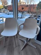 1x Eetkamer stoel en 1x bureaustoel - wit/beige - Ikea Odger, Huis en Inrichting, Stoelen, Ophalen, Kunststof, Wit, Zo goed als nieuw