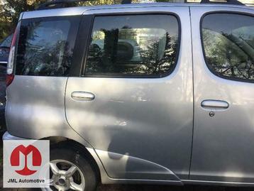 PORTIER DEUR RECHTS ACHTER TOYOTA YARIS VERSO beschikbaar voor biedingen
