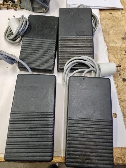 2X PROFESSIONELE VOETSCHAKELAAR ELEKTRA  VOETPEDAAL, Hobby en Vrije tijd, Elektronica-componenten, Gebruikt, Ophalen