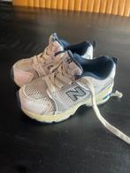 New balance blauw wit maat 25, Ophalen of Verzenden, Zo goed als nieuw, Jongen of Meisje, Schoenen
