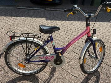 Loekie kinderfiets 20 inch( 116-122cm lichaamslengte) beschikbaar voor biedingen