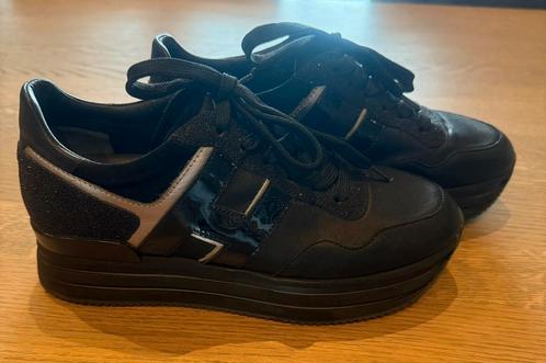 Zwarte leren sneaker Hogan maat 38, Kleding | Dames, Schoenen, Zo goed als nieuw, Sneakers of Gympen, Zwart, Ophalen of Verzenden