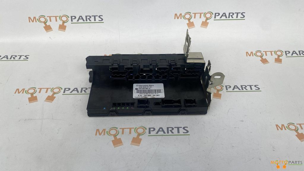 Mercedes-Benz W203 W209 C CLK Klasse Zekeringkast 2095450101, Auto-onderdelen, Elektronica en Kabels, Gebruikt, Ophalen of Verzenden