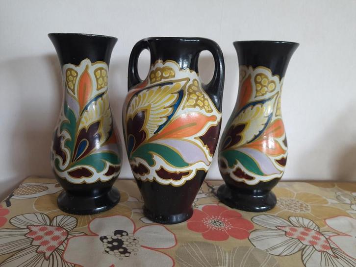 Mooie art deco set van 3 vazen, Iris Gouda, Antiek en Kunst, Antiek | Vazen, Ophalen