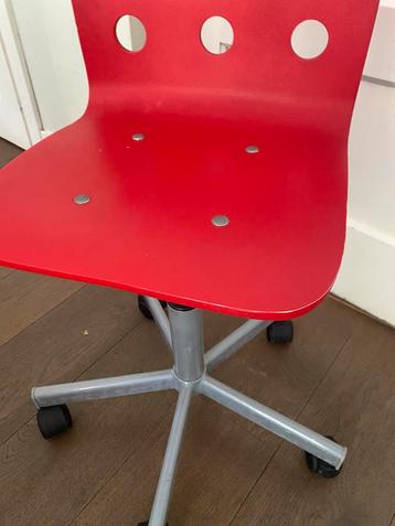 Gratis IKEA bureaustoel rood OPHALEN in Utrecht  beschikbaar voor biedingen