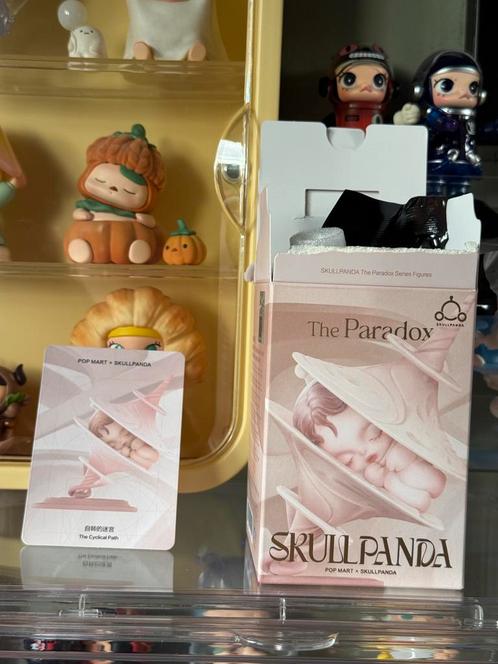 POPMART x Skullpanda The Paradox - The Cyclical Path, Verzamelen, Poppetjes en Figuurtjes, Nieuw, Ophalen of Verzenden