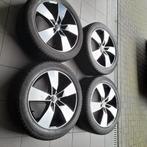 Winterbanden volvo xc40, Auto-onderdelen, Banden en Velgen, Gebruikt, Banden en Velgen, Winterbanden, 235 mm
