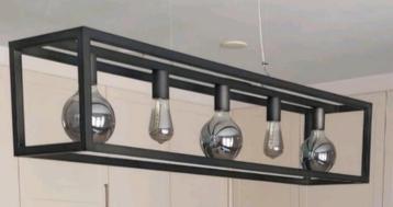 Industriële hanglang incl. lampen en 1 reserve lamp beschikbaar voor biedingen