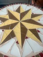 Mooie tafeltje  met mozaïek blad, Ophalen