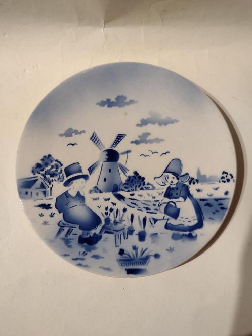 oud souvenir bordje VEB Elsterwerda doorsnee 21 cm molenland, Antiek en Kunst, Antiek | Wandborden en Tegels, Ophalen