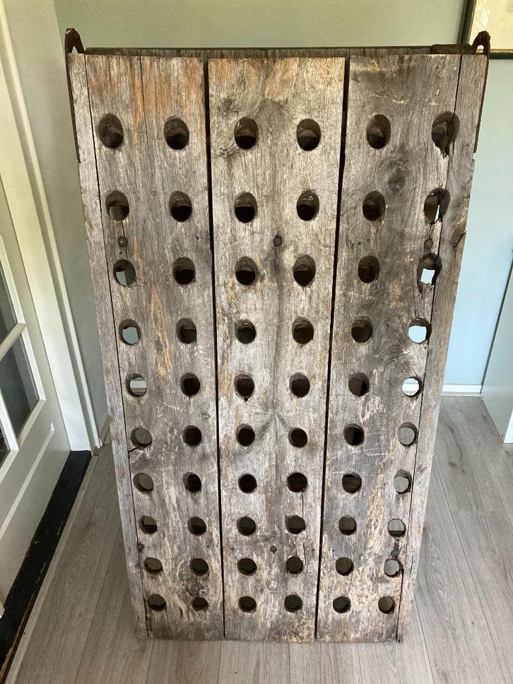Vintage massief houten wijn-/champagne rek - 60 flessen, Antiek en Kunst, Curiosa en Brocante, Ophalen