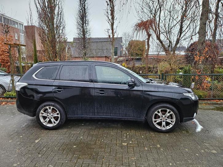 Mitsubishi Outlander  - Export/Opknapper, Auto's, Mitsubishi, Particulier, ABS, Achteruitrijcamera, Airconditioning, Bluetooth