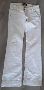 Witte spijkerbroek - Bershka - maat 38, Ophalen of Verzenden, Wit, W30 - W32 (confectie 38/40)