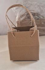 tasje, Sieraden, Tassen en Uiterlijk, Tassen | Damestassen, Ophalen, Nieuw, Bruin, Overige typen