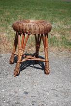 Rieten kruk jaren '50, Huis en Inrichting, Krukjes, Overige materialen, Gebruikt, Ophalen of Verzenden, Nvt