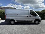 Peugeot Boxer 330 2.2 HDI L2H1 XT | Airco | Cruise Control |, Auto's, Bestelauto's, Euro 5, Stof, Gebruikt, Zwart