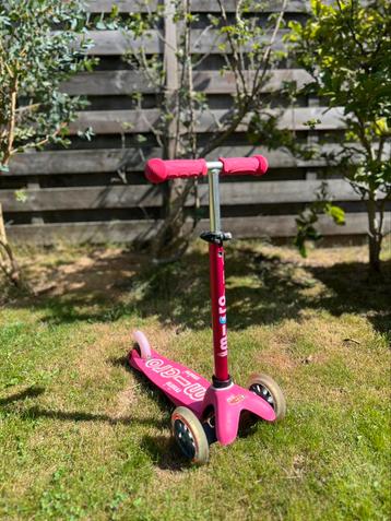 Micro Step mini roze beschikbaar voor biedingen