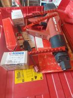 Te koop goede en nette Hilty schiethamer, met spijkers en ga, Ophalen of Verzenden, Gebruikt, 600 watt of meer