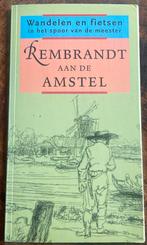 Rembrandt aan de Amstel - Wandel- en fietsroutes, Ophalen of Verzenden, Zo goed als nieuw