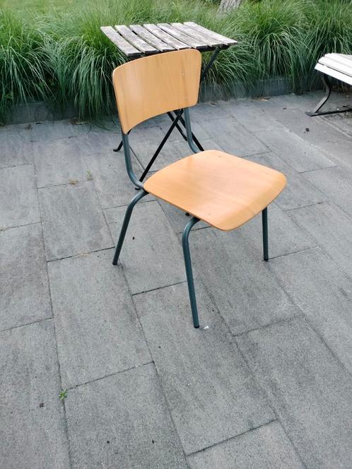 Vintage school stoel., Huis en Inrichting, Stoelen, Gebruikt, Eén, Hout, Metaal, Grijs, Ophalen